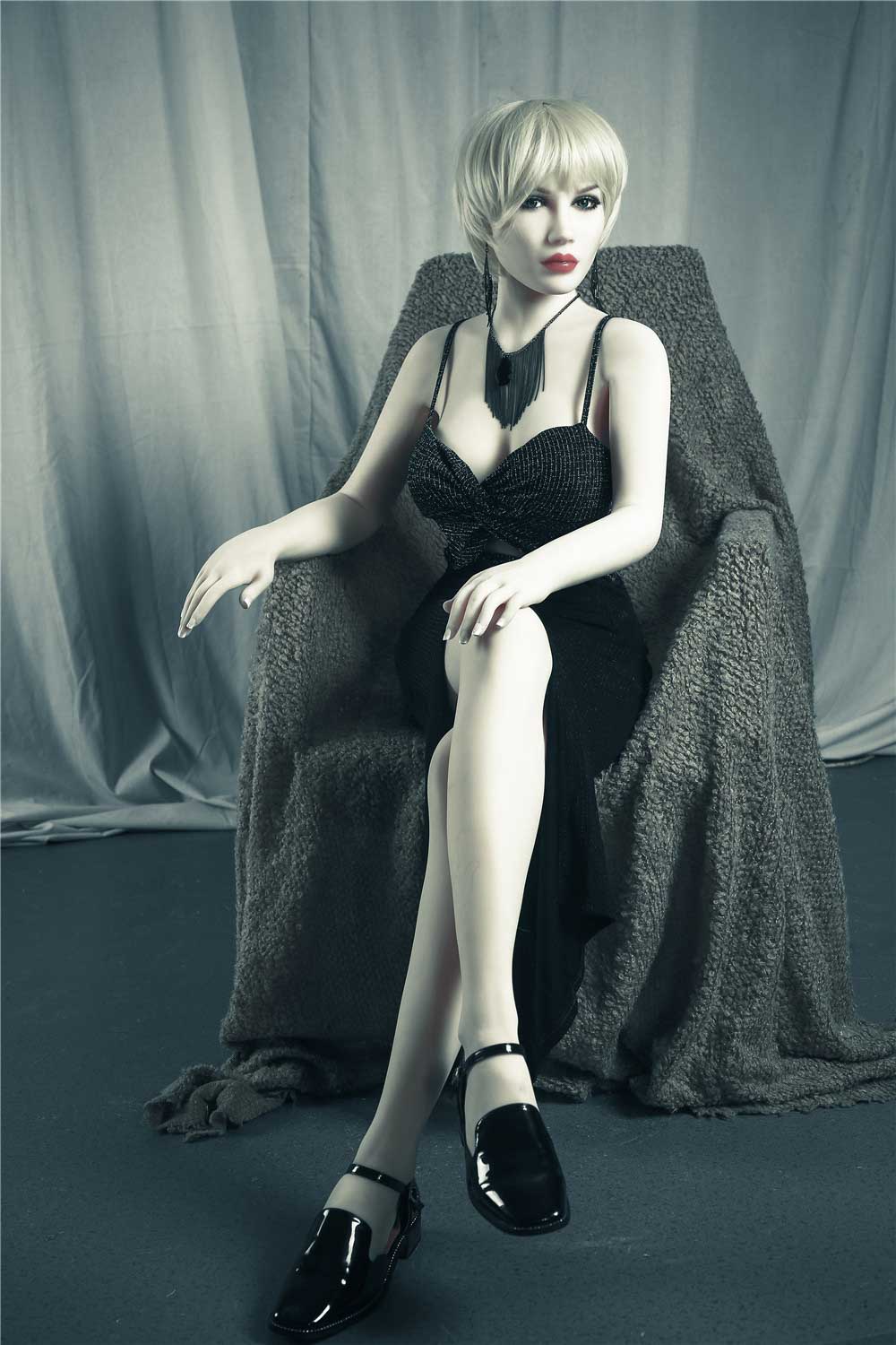 170cm/5ft7 G-cup TPE Sex Doll – Nelly
